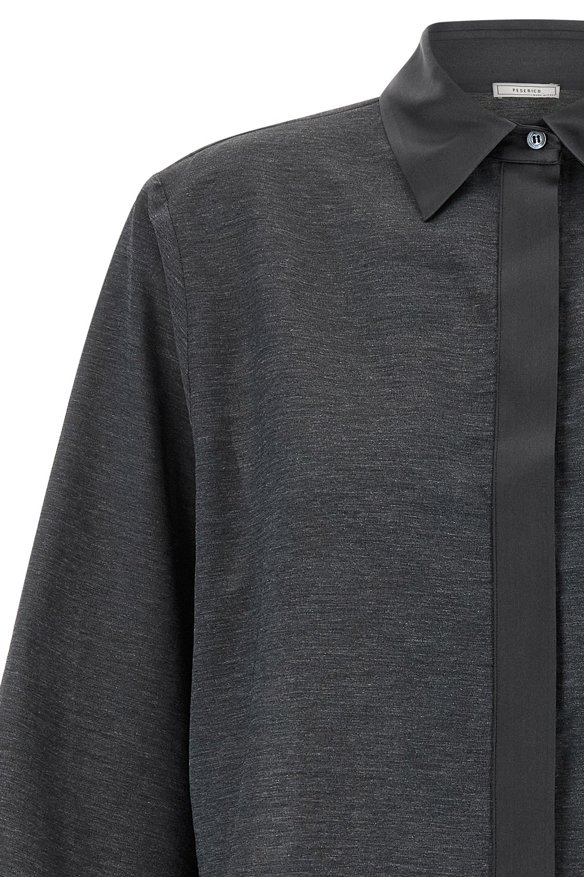 the peserico shirt redefines the codes of everyday elegance through a sophistica