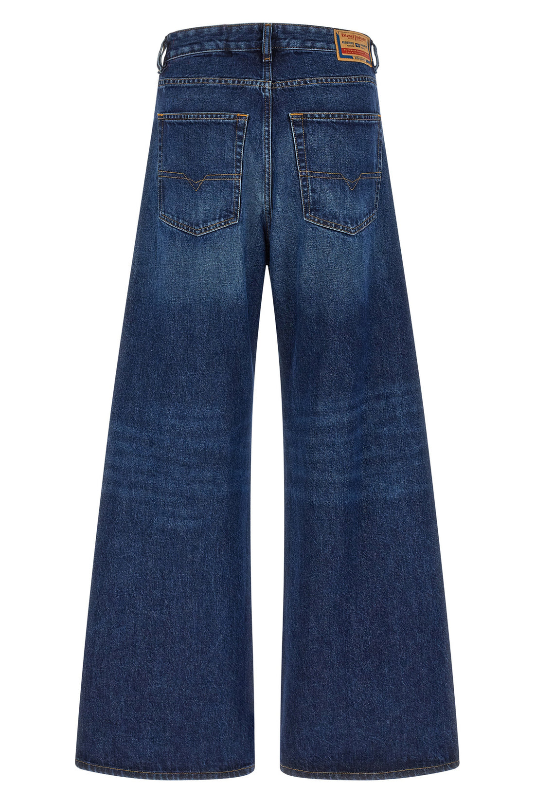 DIESEL 27 the 1996 d-sire jeans diesel redefine the volumes of the daily wardrobe throug