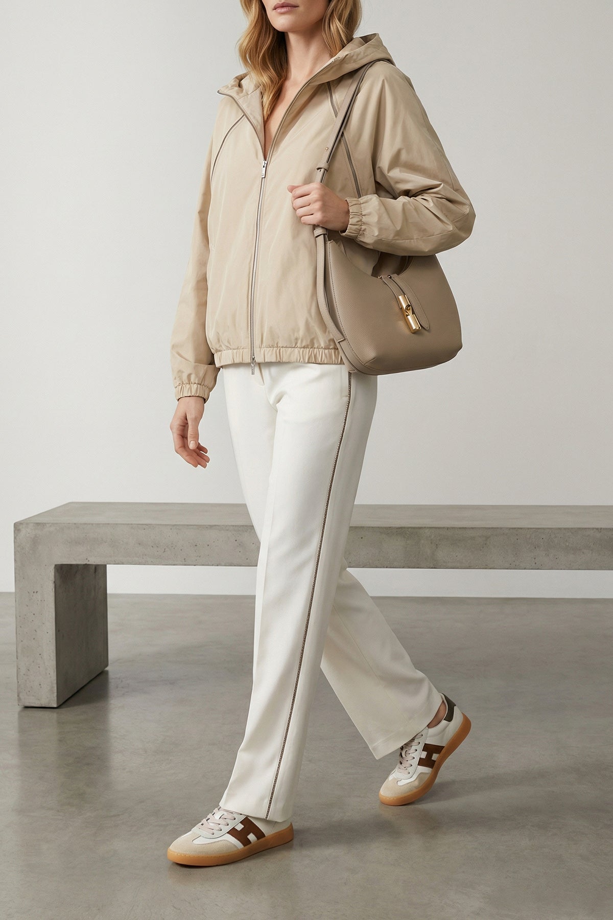 windbreaker in technical fabric