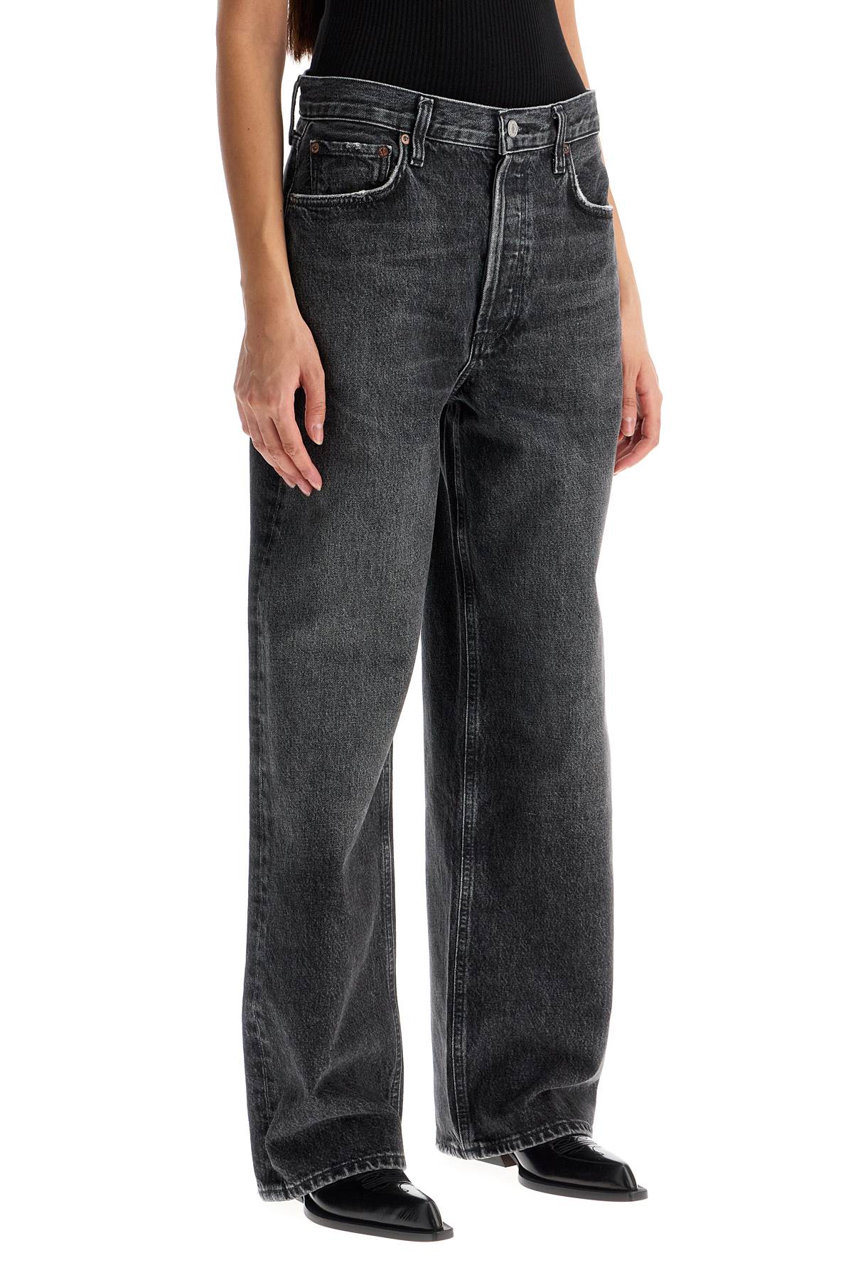 low-slung baggy jeans