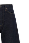 the luna agolde jeans redefine the volumes of the daily wardrobe through an in