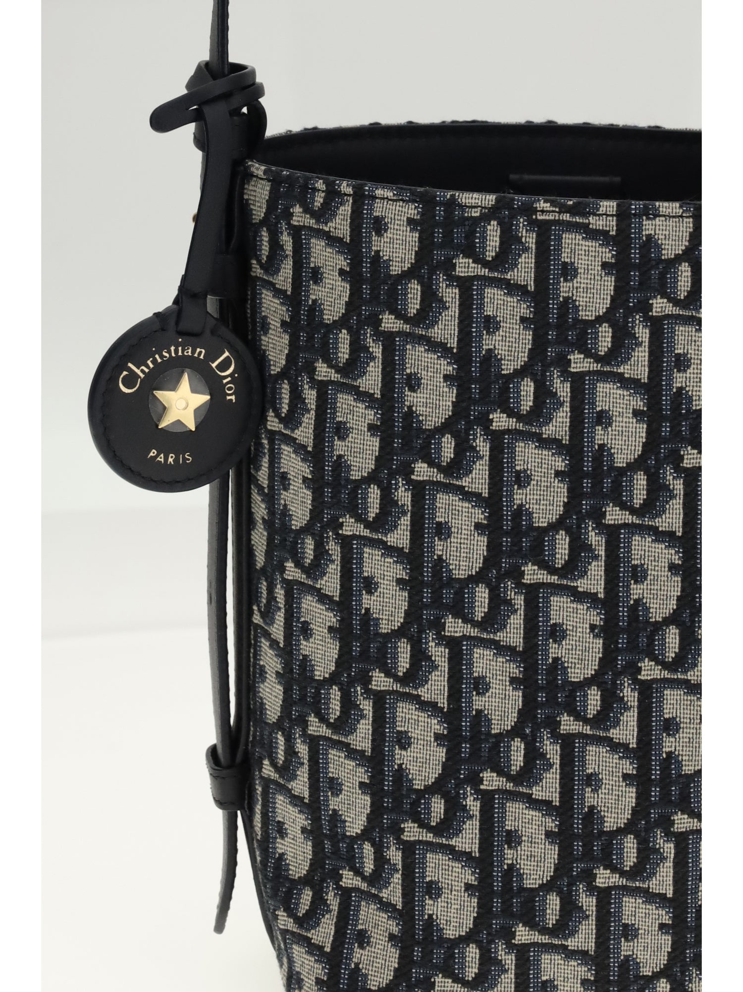 DIOR OS bucket oblique