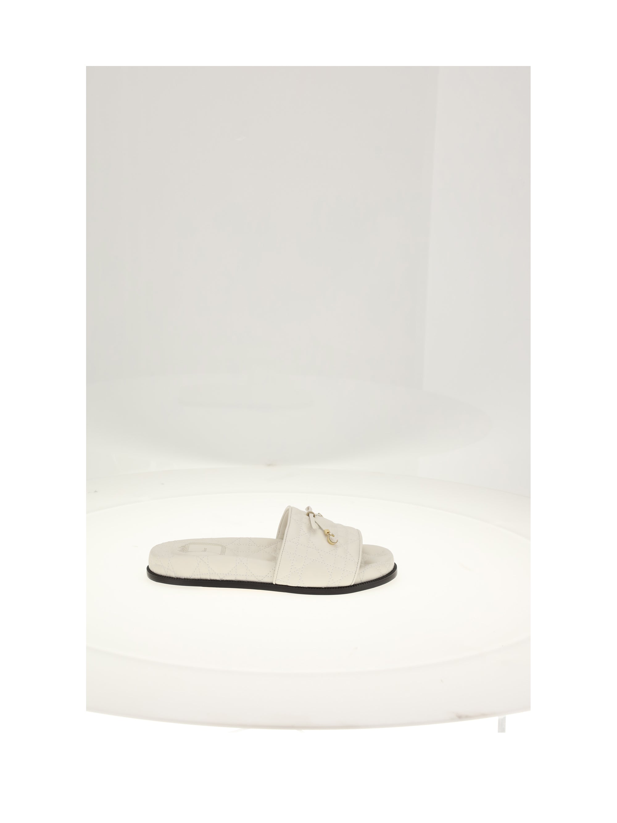 sandal shoes