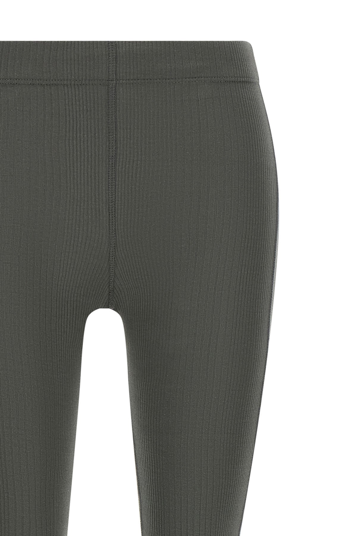 the armarium lazlo pants define a new concept of comfort through a flared silh