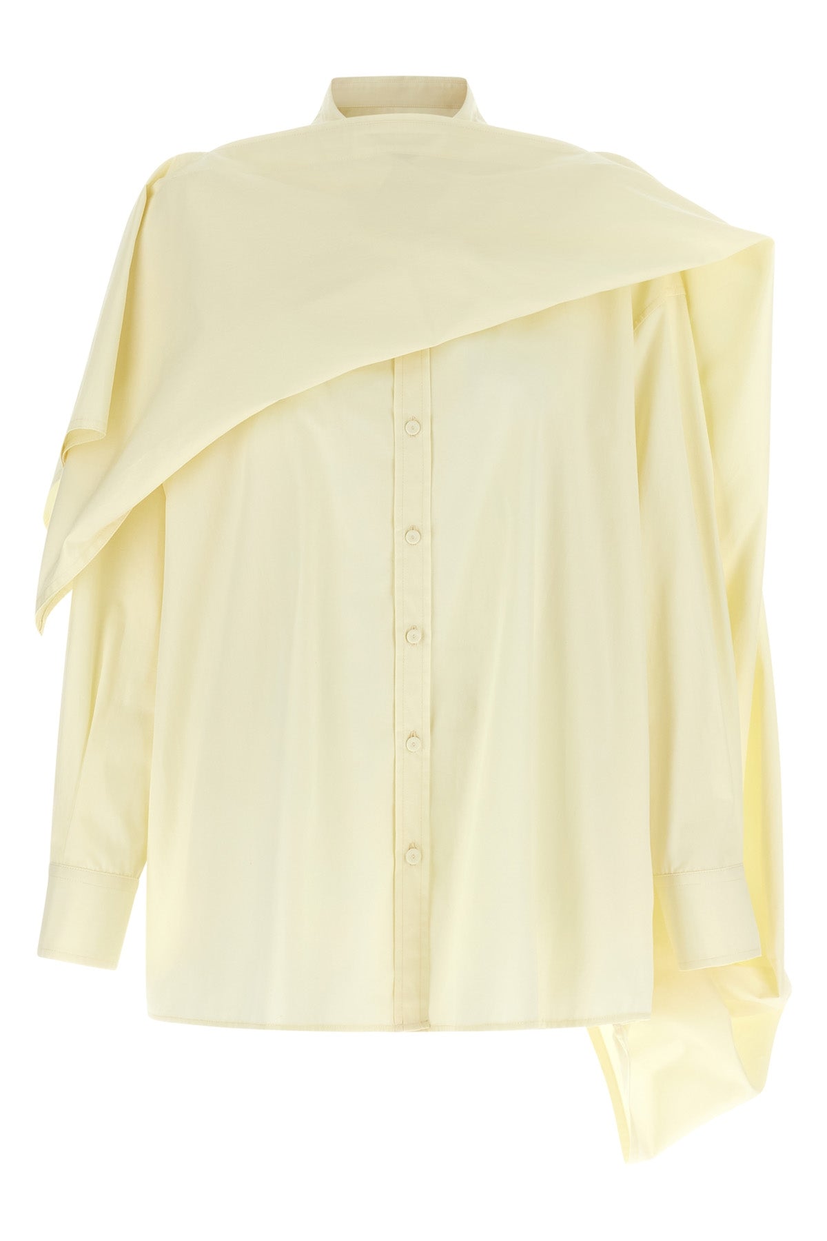 the armarium cecilia shirt redefines the codes of classic tailoring through a
