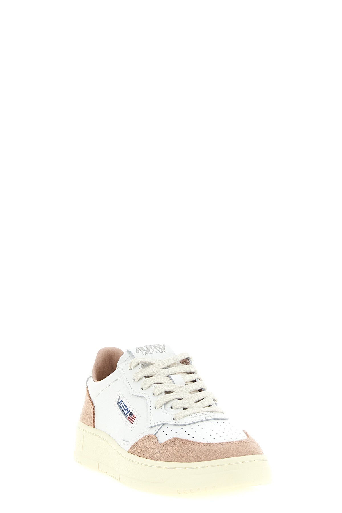 the autry medalist low sneakers feature a structured low-top silhouette made o