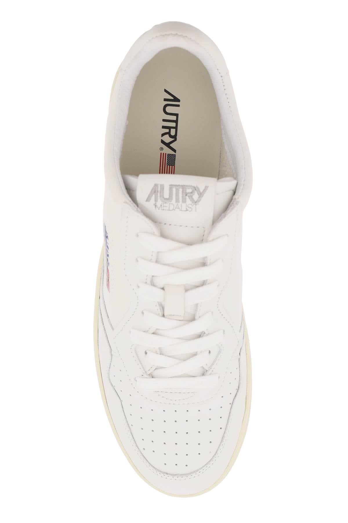 medalist low sneakers