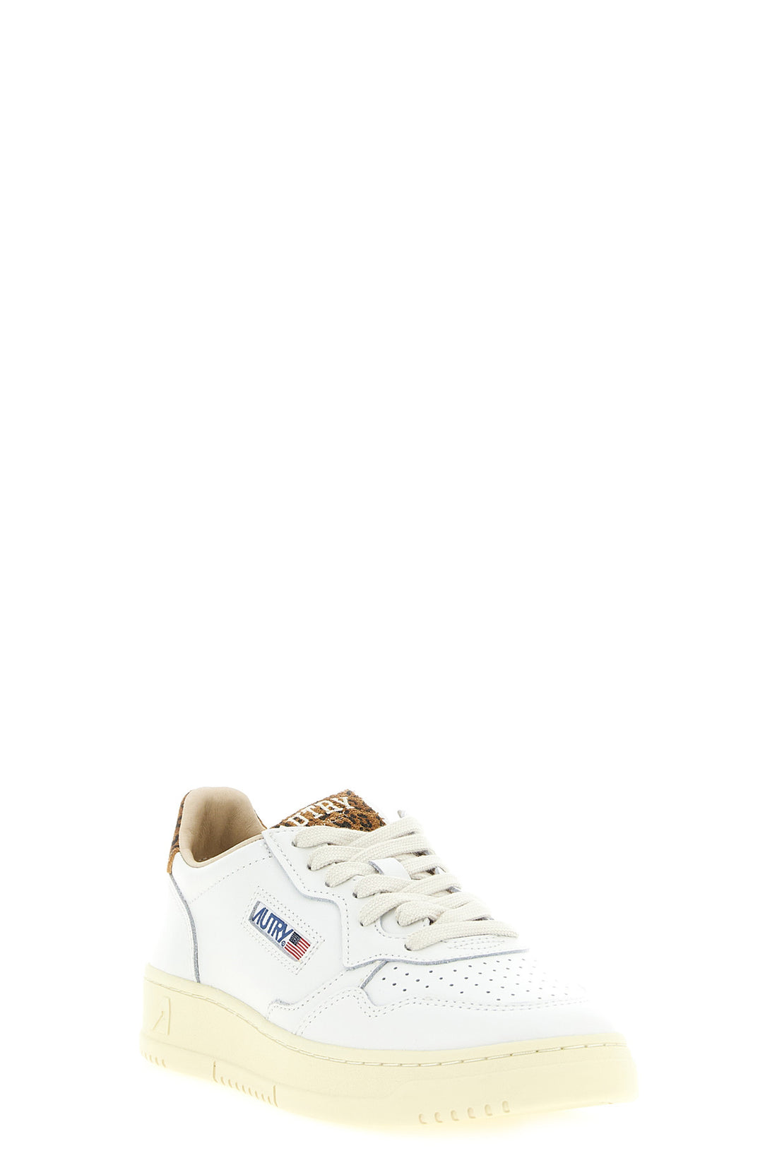 AUTRY 36 the autry medalist low sneakers feature an essential silhouette made of fine s
