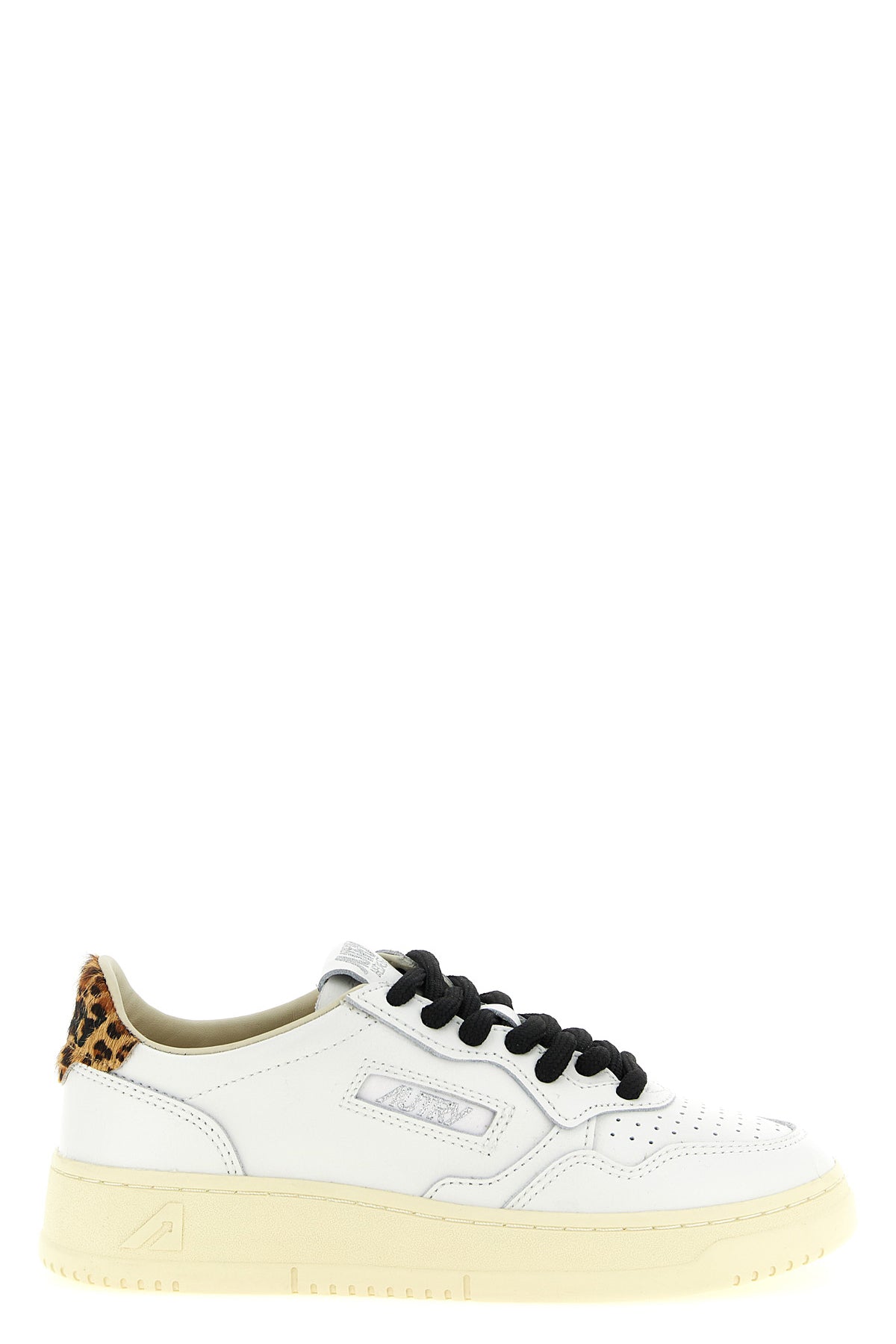 medalist low leather sneakers