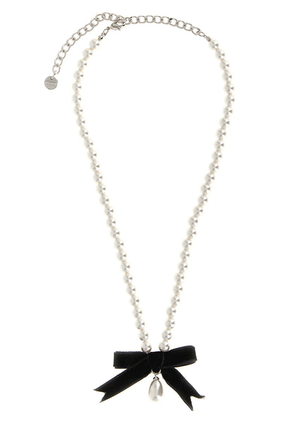the black bow pearl necklace by self-portrait is structured on a continuous th