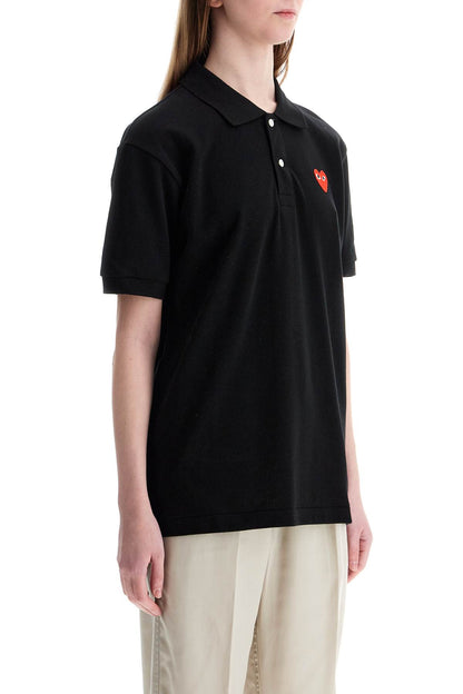 polo unisex in cotone nero con logo cuore rosso