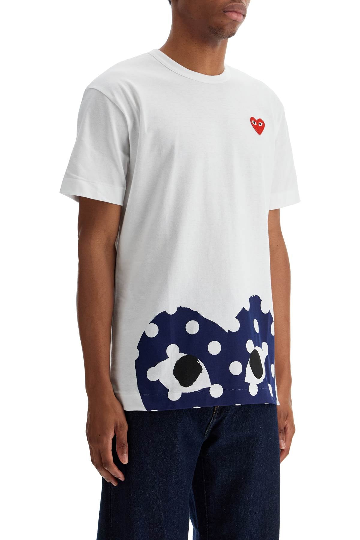 t-shirt in cotone bianco con cuore rosso unisex