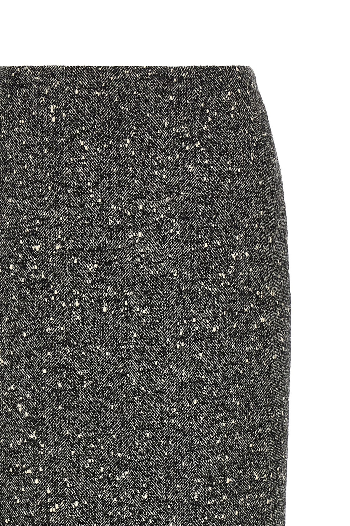 the valentino garavani pencil skirt redefines the codes of tailoring through une