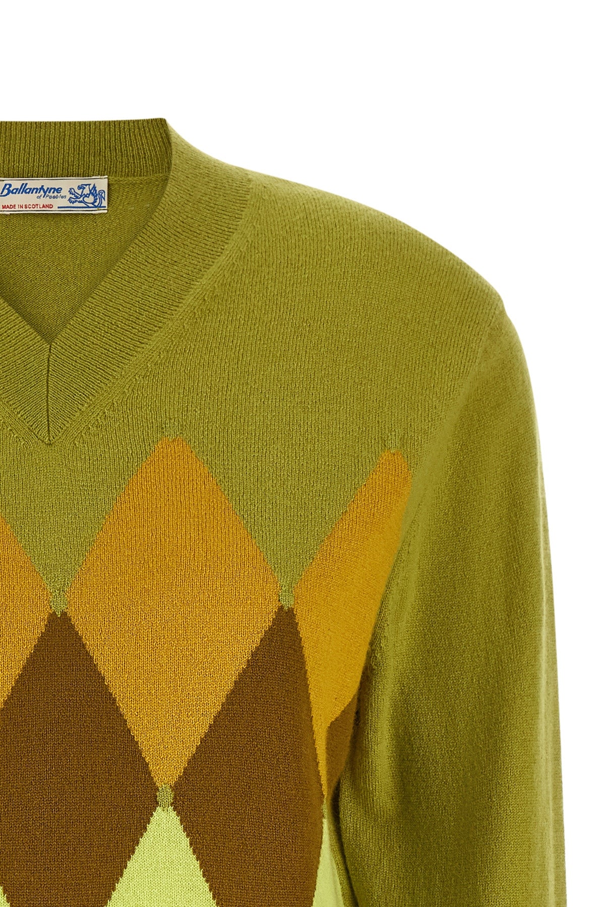 the ballantyne pure cashmere sweater embodies the excellence of traditional scot