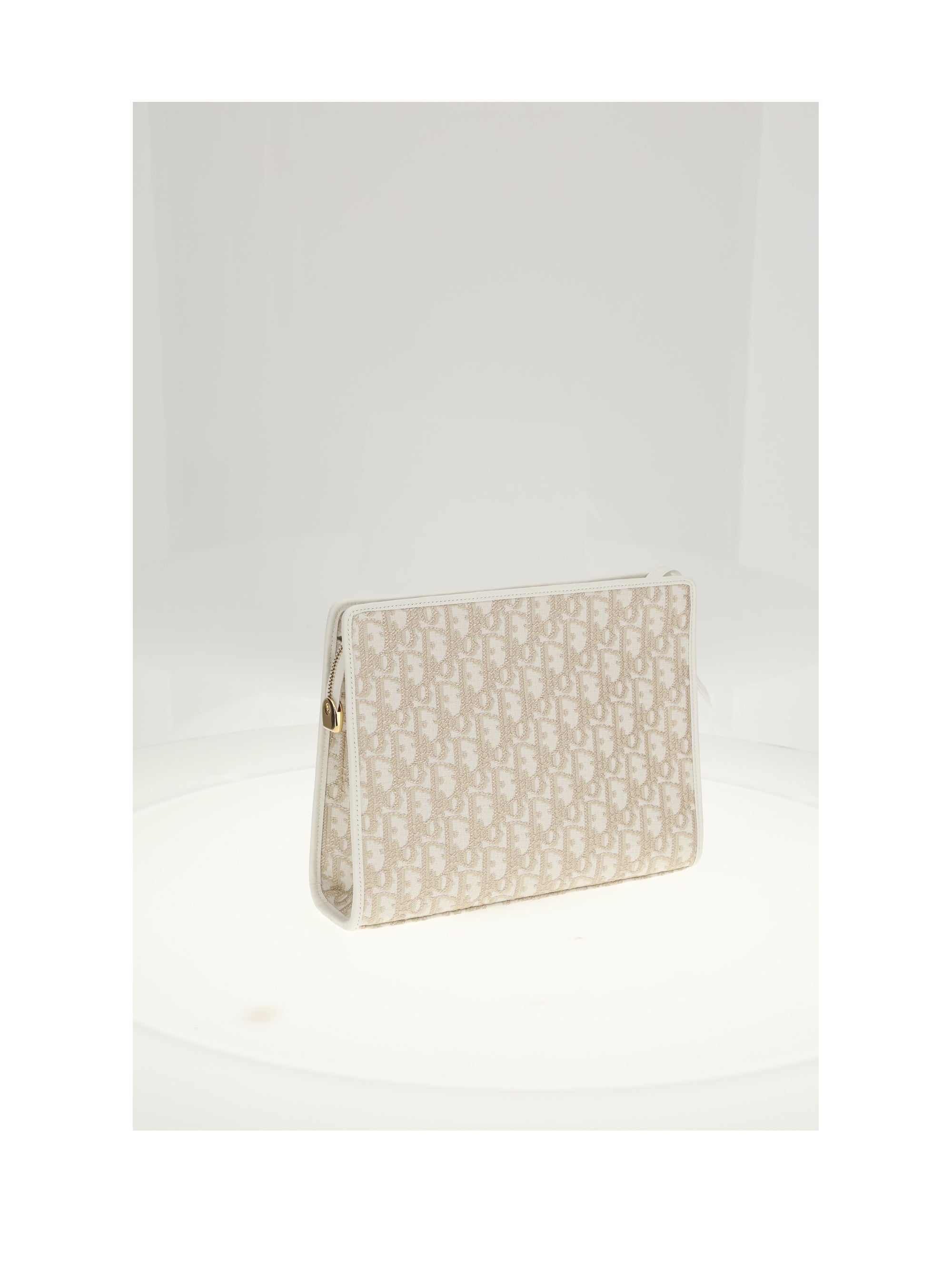 pouch
