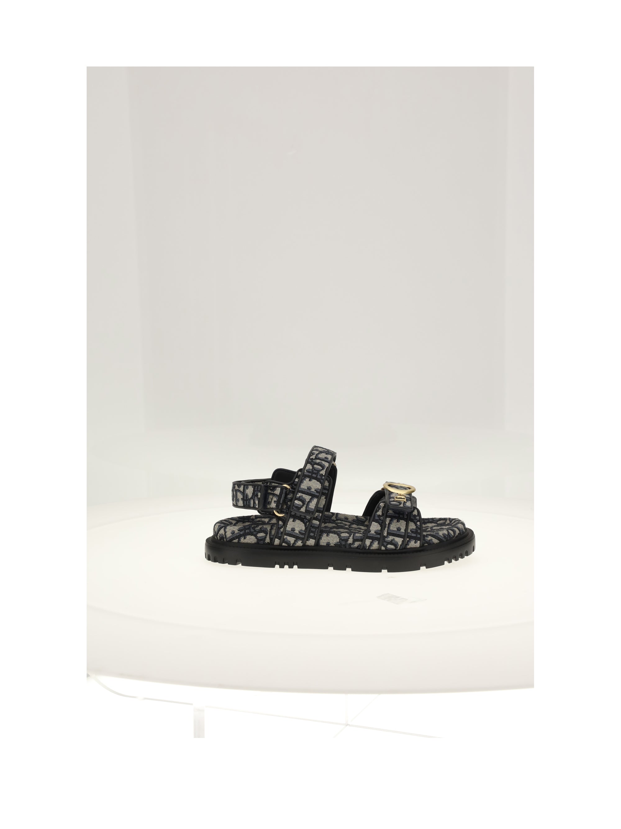 sandal shoes