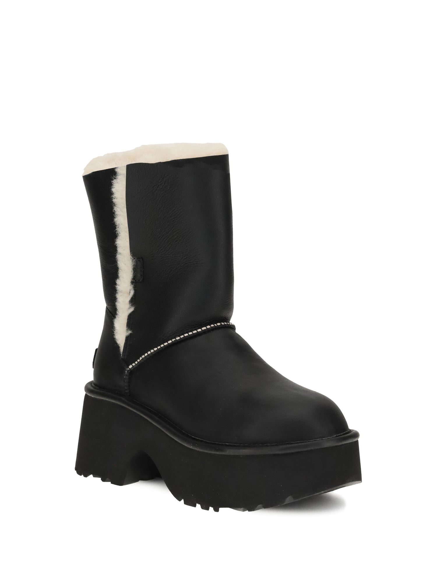 UGG 6 classic esmee boots