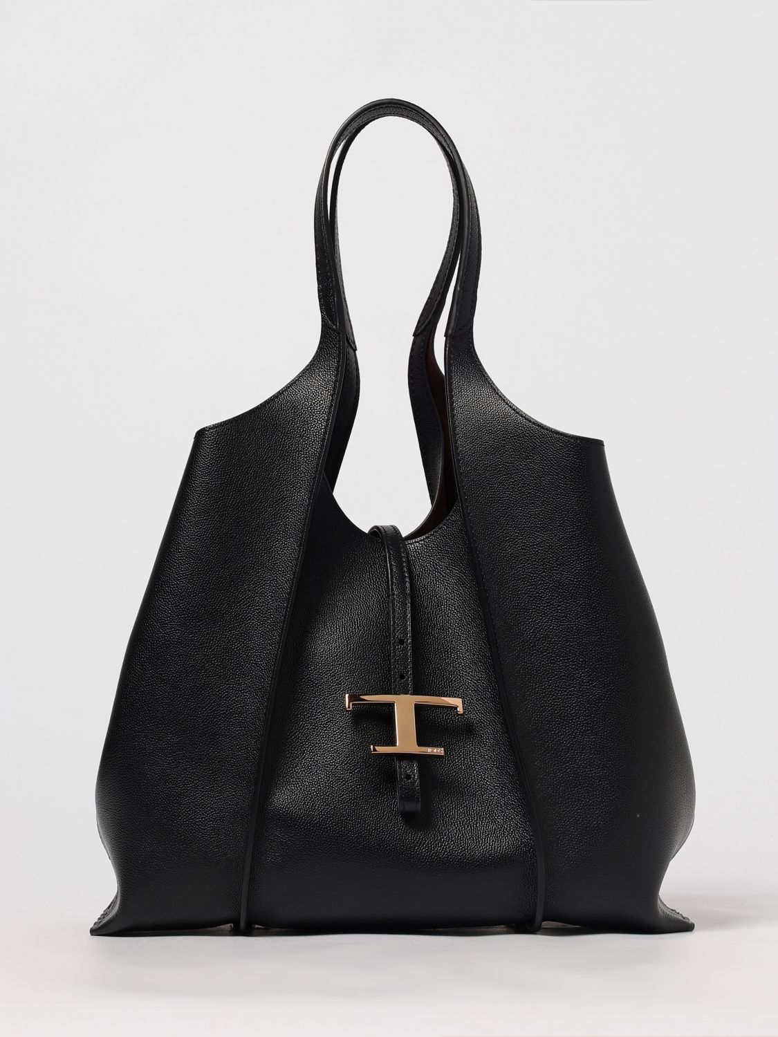woman's shoulder bag