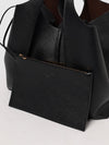 woman's shoulder bag