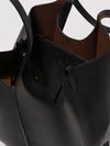 woman's shoulder bag