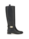 hug boots
