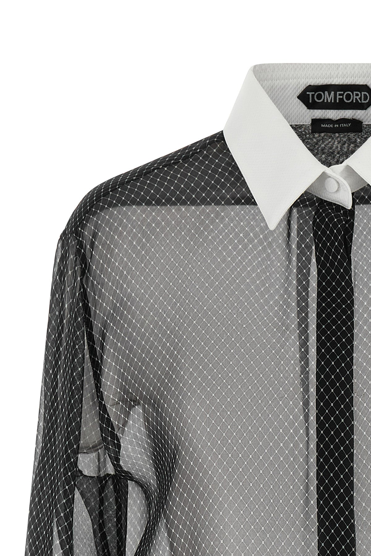 the tom ford shirt in pure silk chiffon stands out for a sartorial construction