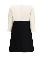 VALENTINO 42 short crepe couture dress