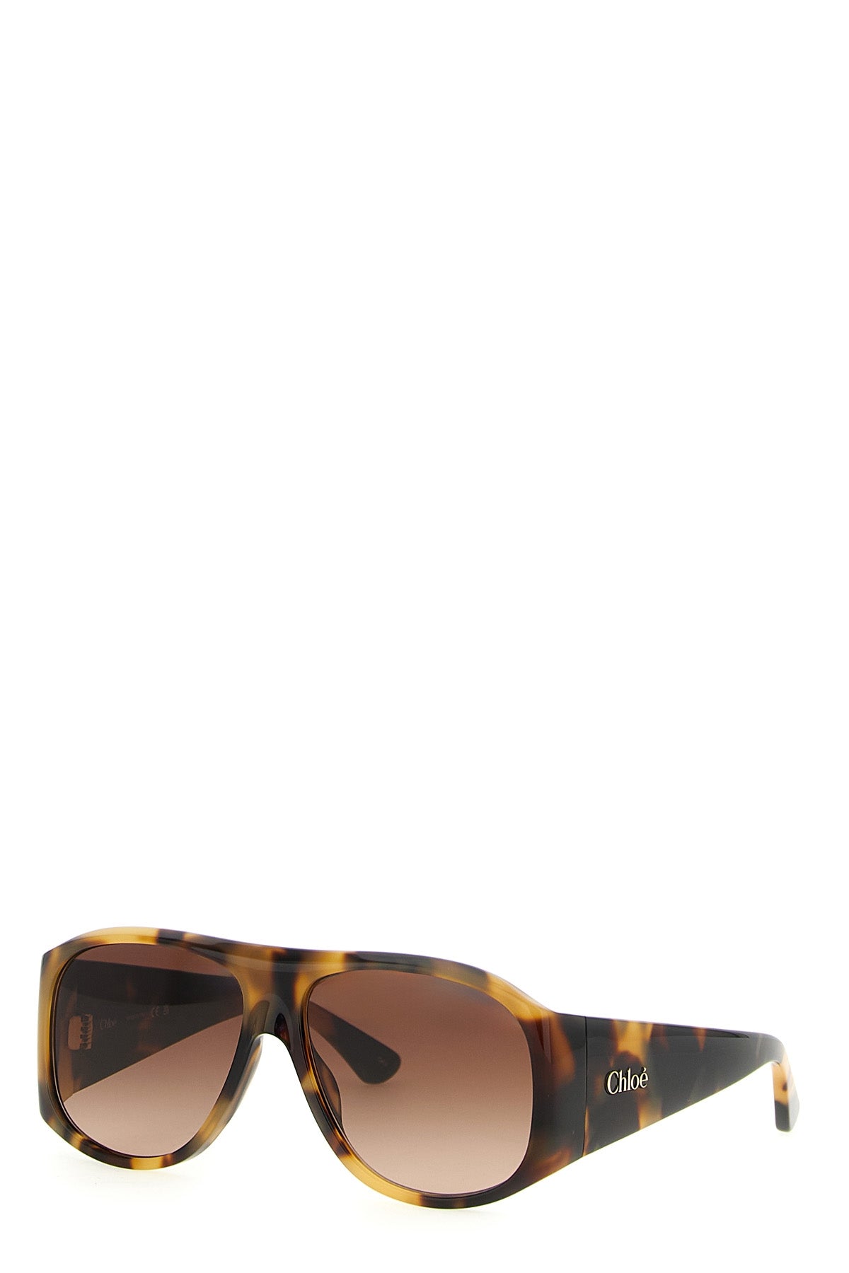 chloé 60 sunglasses redefine contemporary aesthetics through an oversized silh