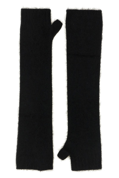 the gloves p