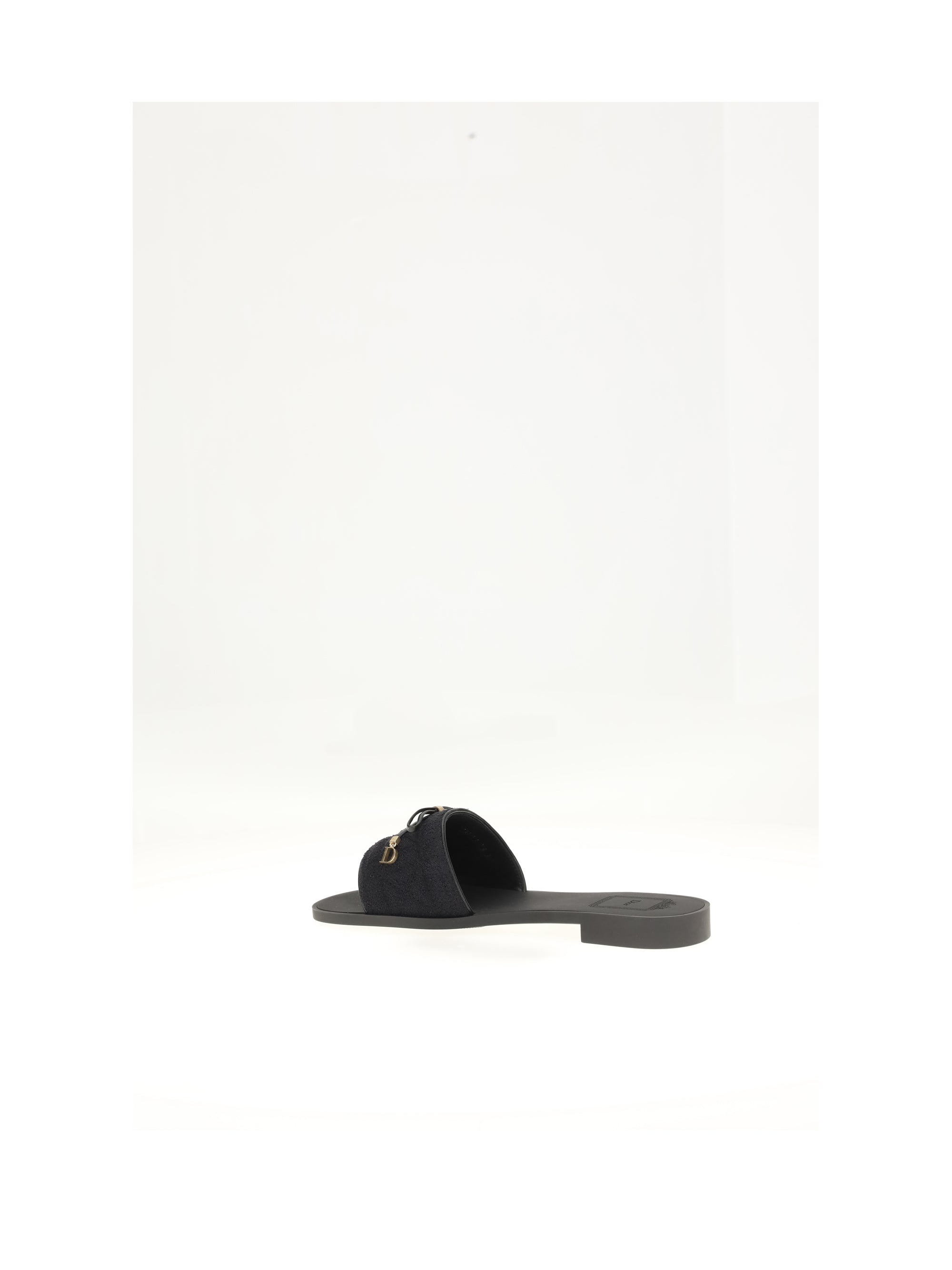 sandal shoes