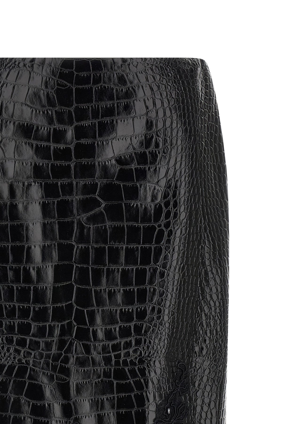 the ermanno scervino skirt defines a precise sartorial narrative through the con