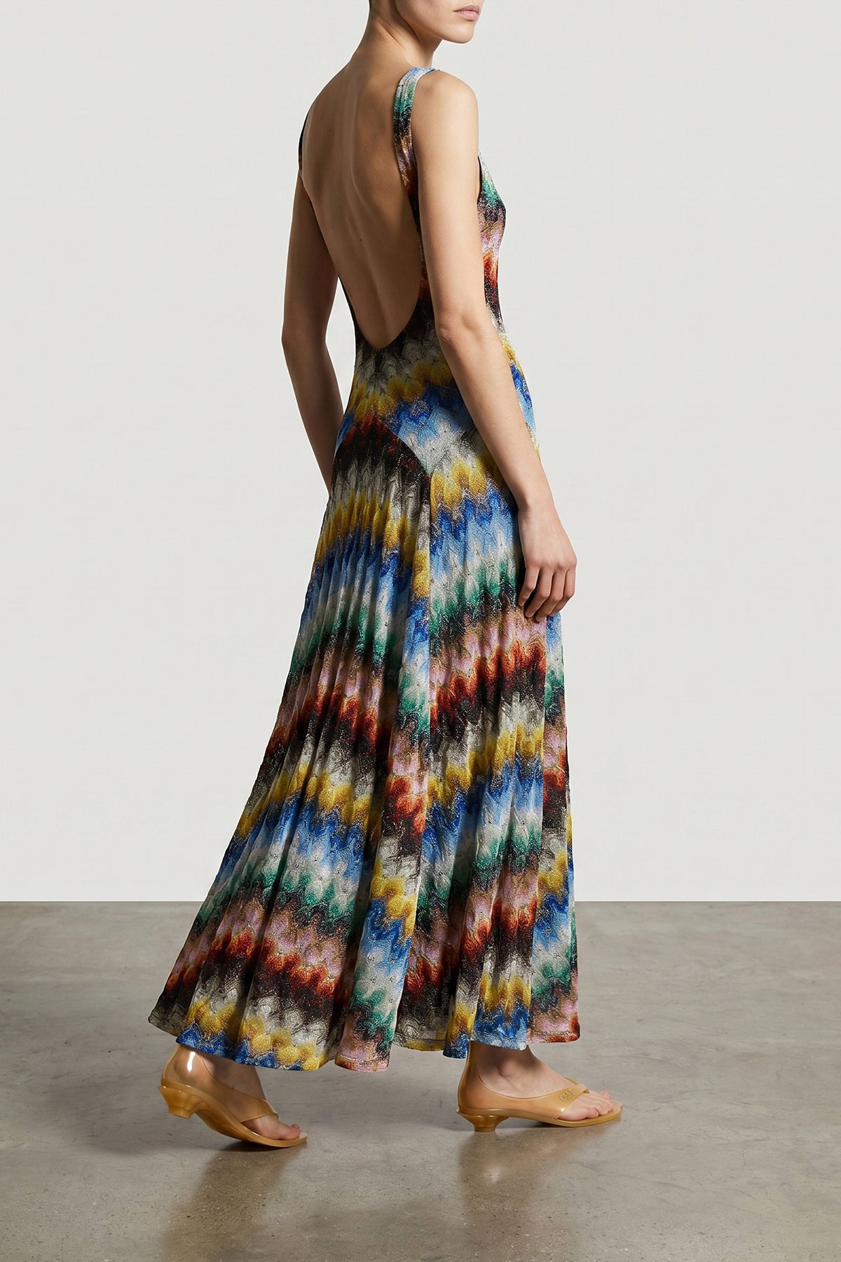 sleeveless long dress