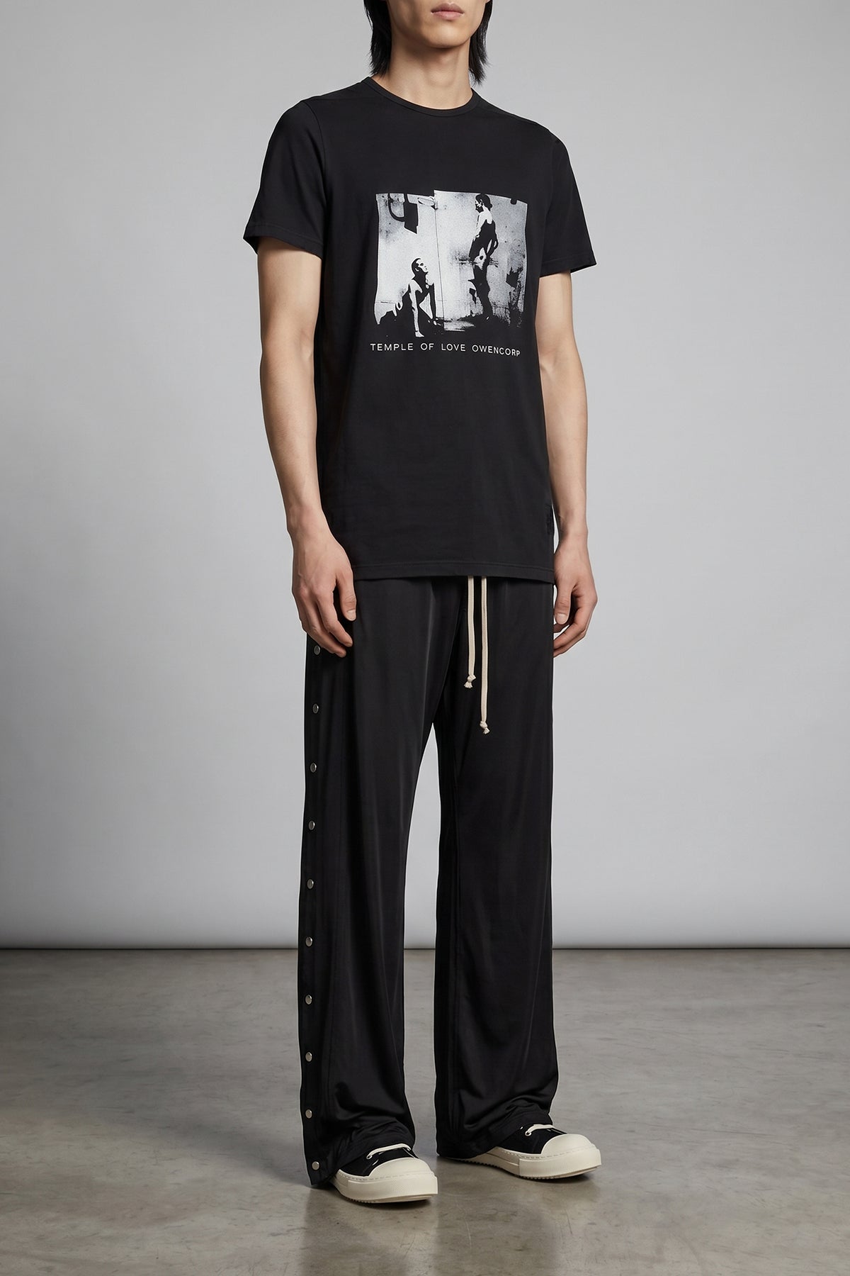 wide pusher trousers in light and fluid acetate jersey
