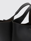 bag in grained leather