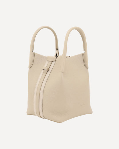 small bale bucket bag