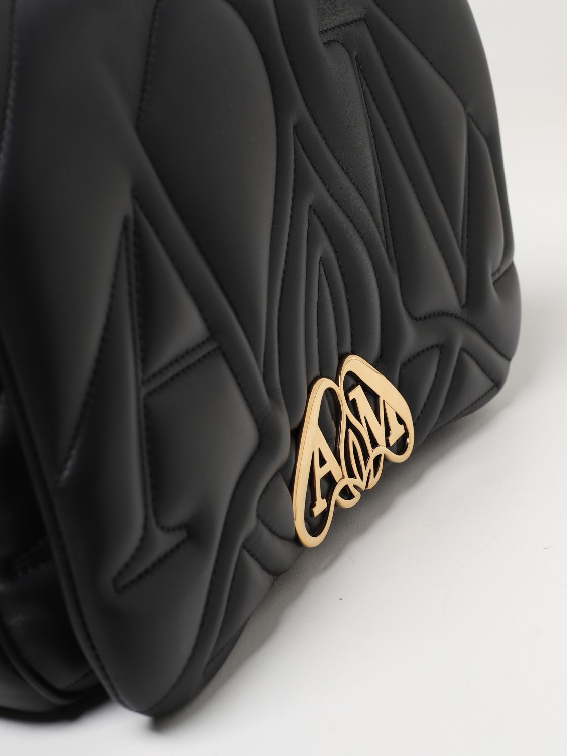 seal bag in leather with embossed logo
