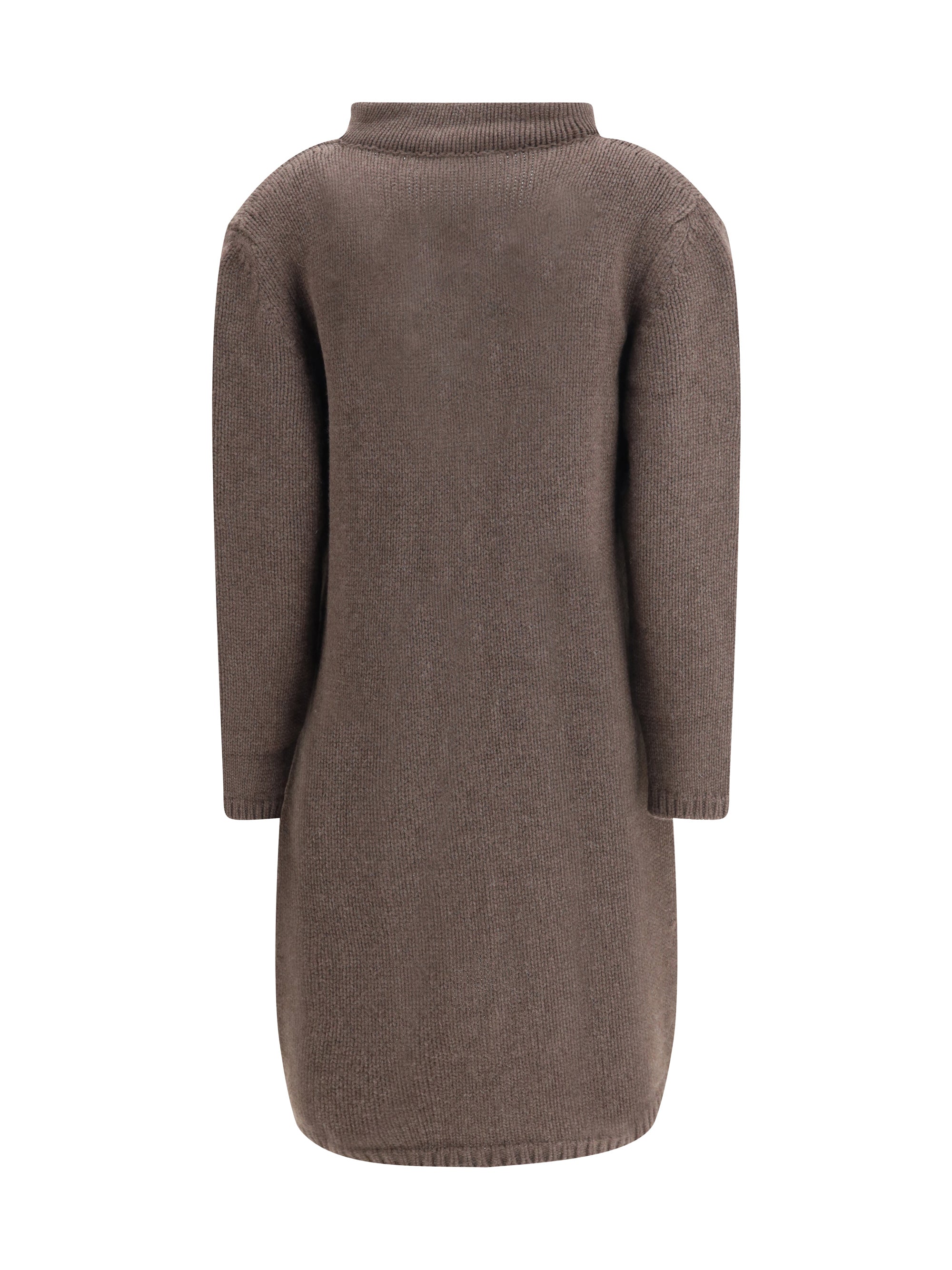 ELLA L semi-long sweater with a front hook-and-eye closure
