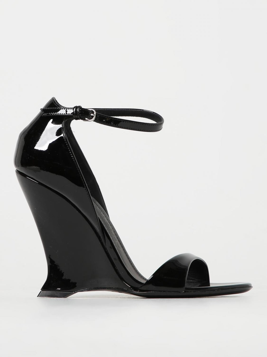 FERRAGAMO 10½ vidette patent leather sandals with wedge