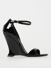 FERRAGAMO 10½ vidette patent leather sandals with wedge