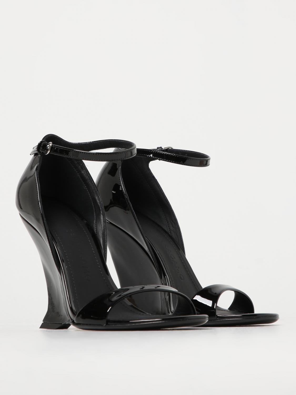 FERRAGAMO 10½ vidette patent leather sandals with wedge