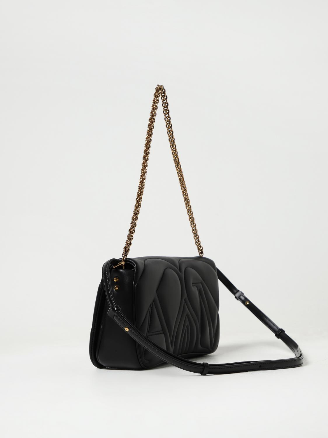 woman's shoulder bag