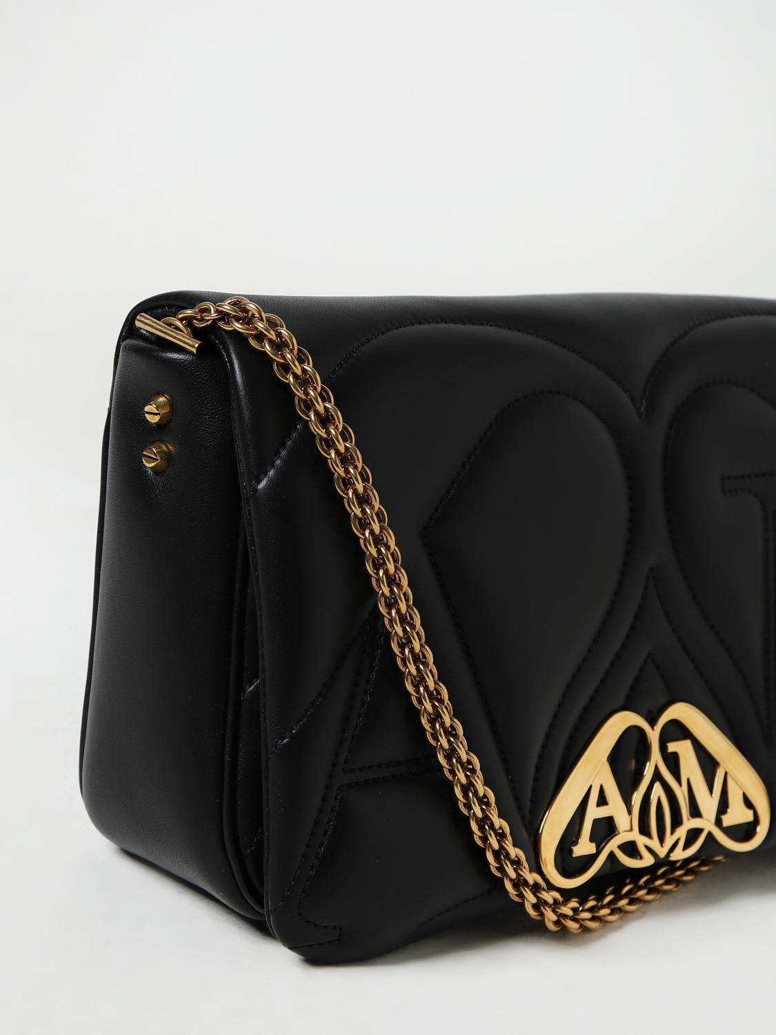 woman's shoulder bag