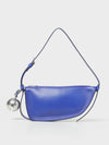 woman's shoulder bag
