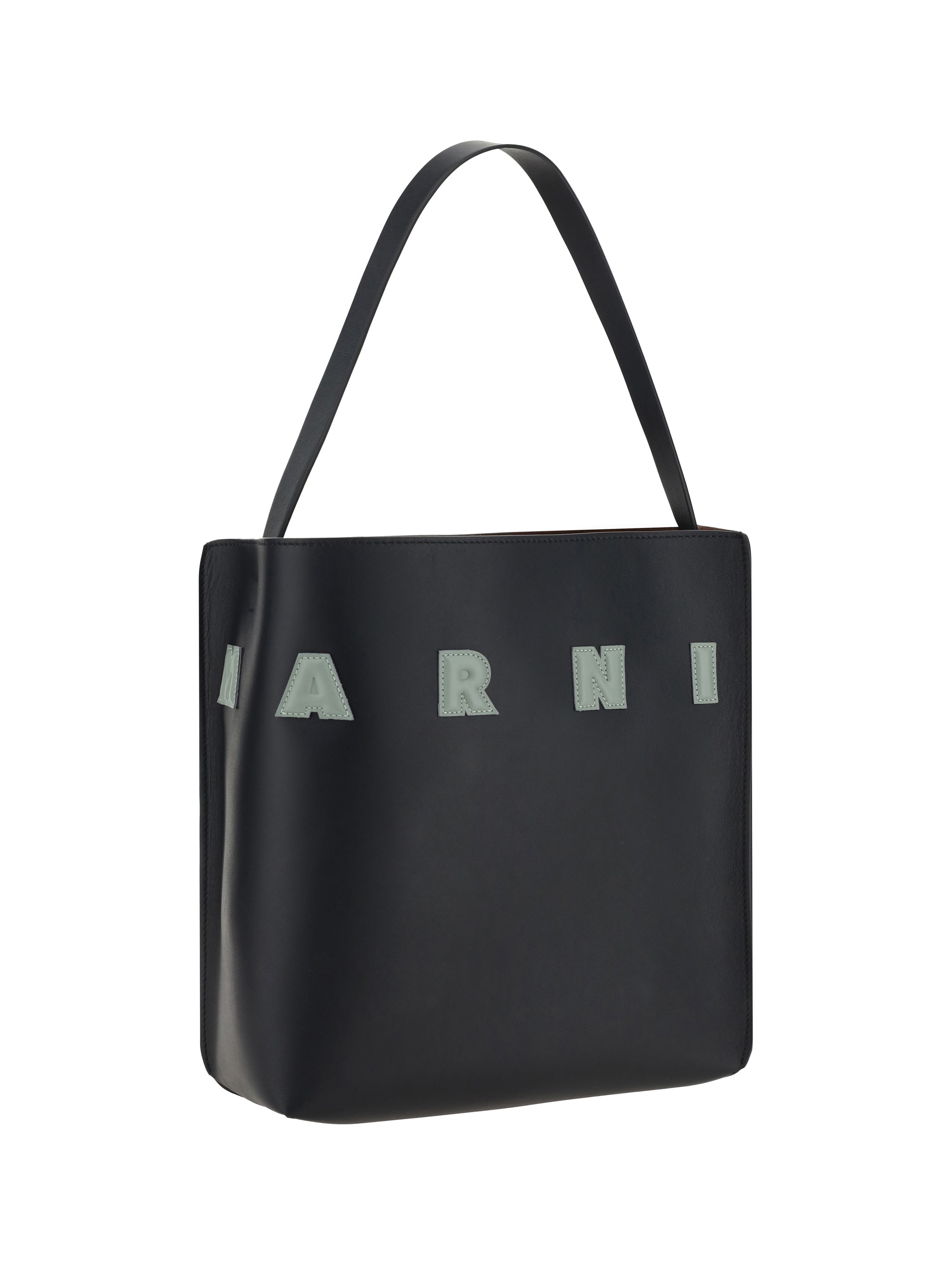 leather tote bag