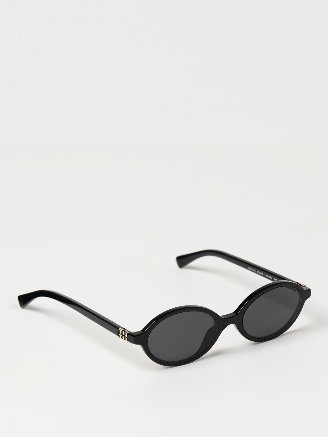 woman's sunglasses