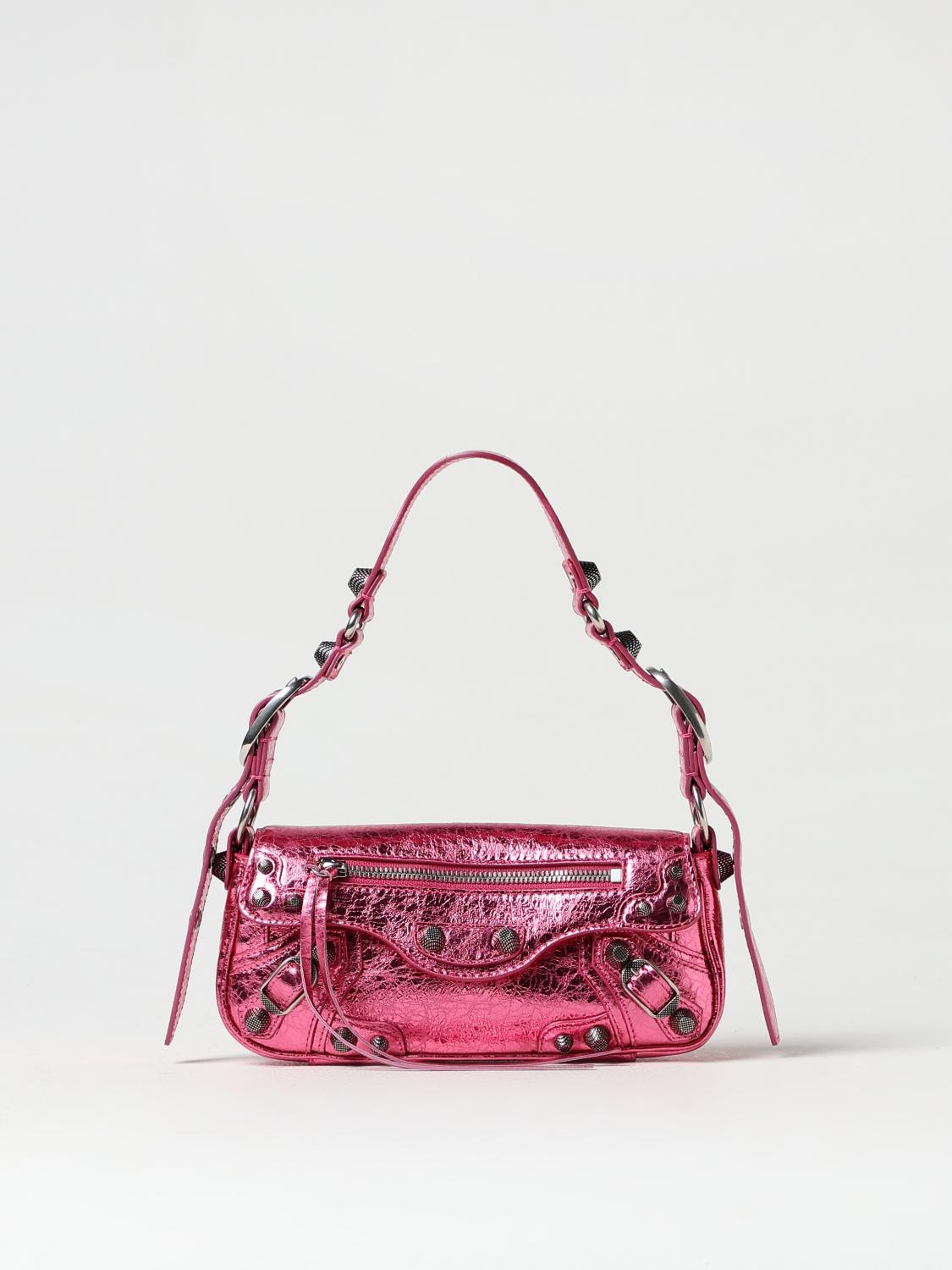 woman's shoulder bag