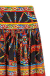 the dolce&gabbana maxi skirt defines the volumes through a sartorial constructio