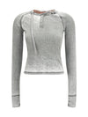 t ecla ls long-sleeved top