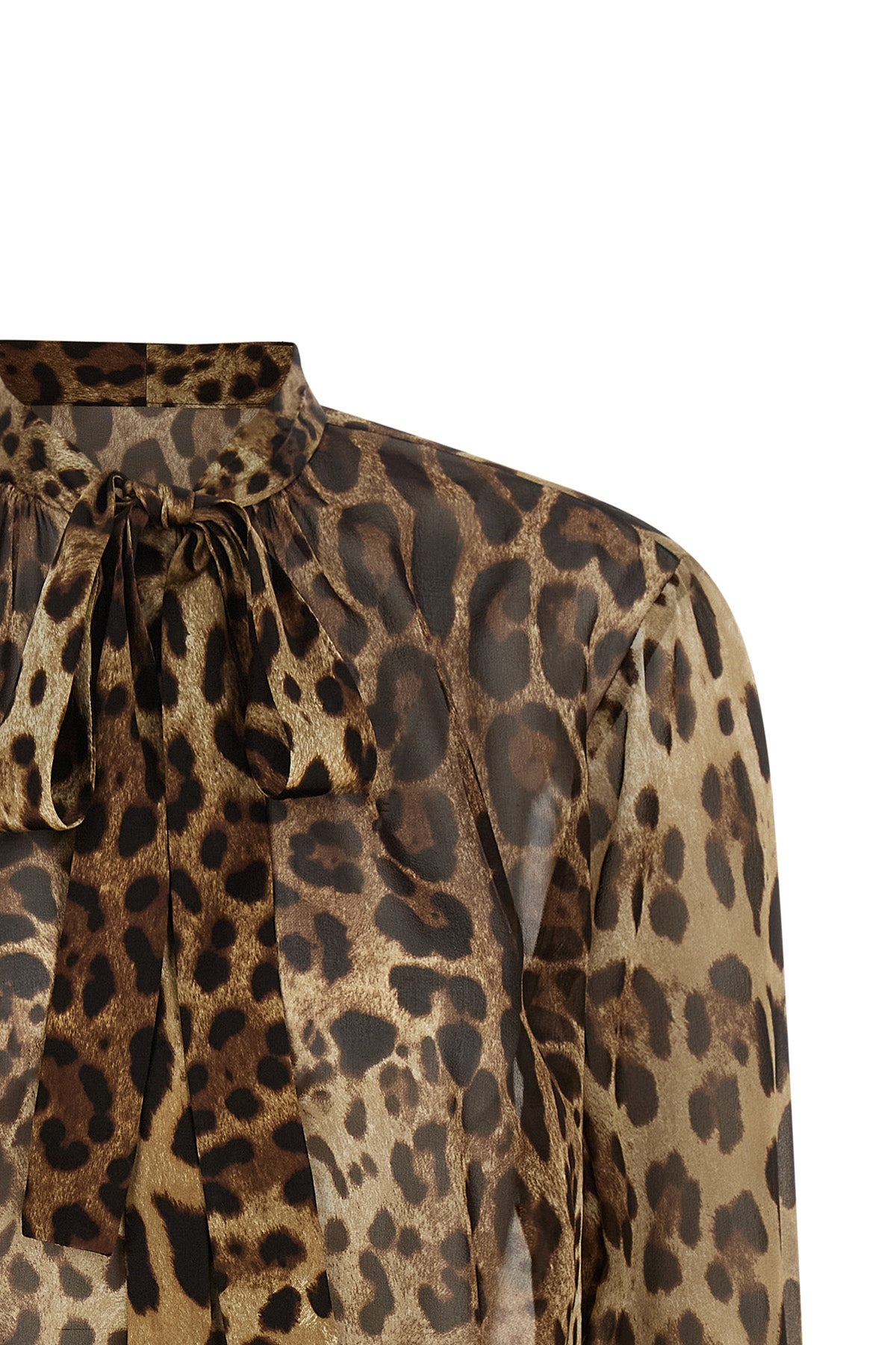 the dolce & gabbana shirt in fine silk georgette stands out for its sartorial co