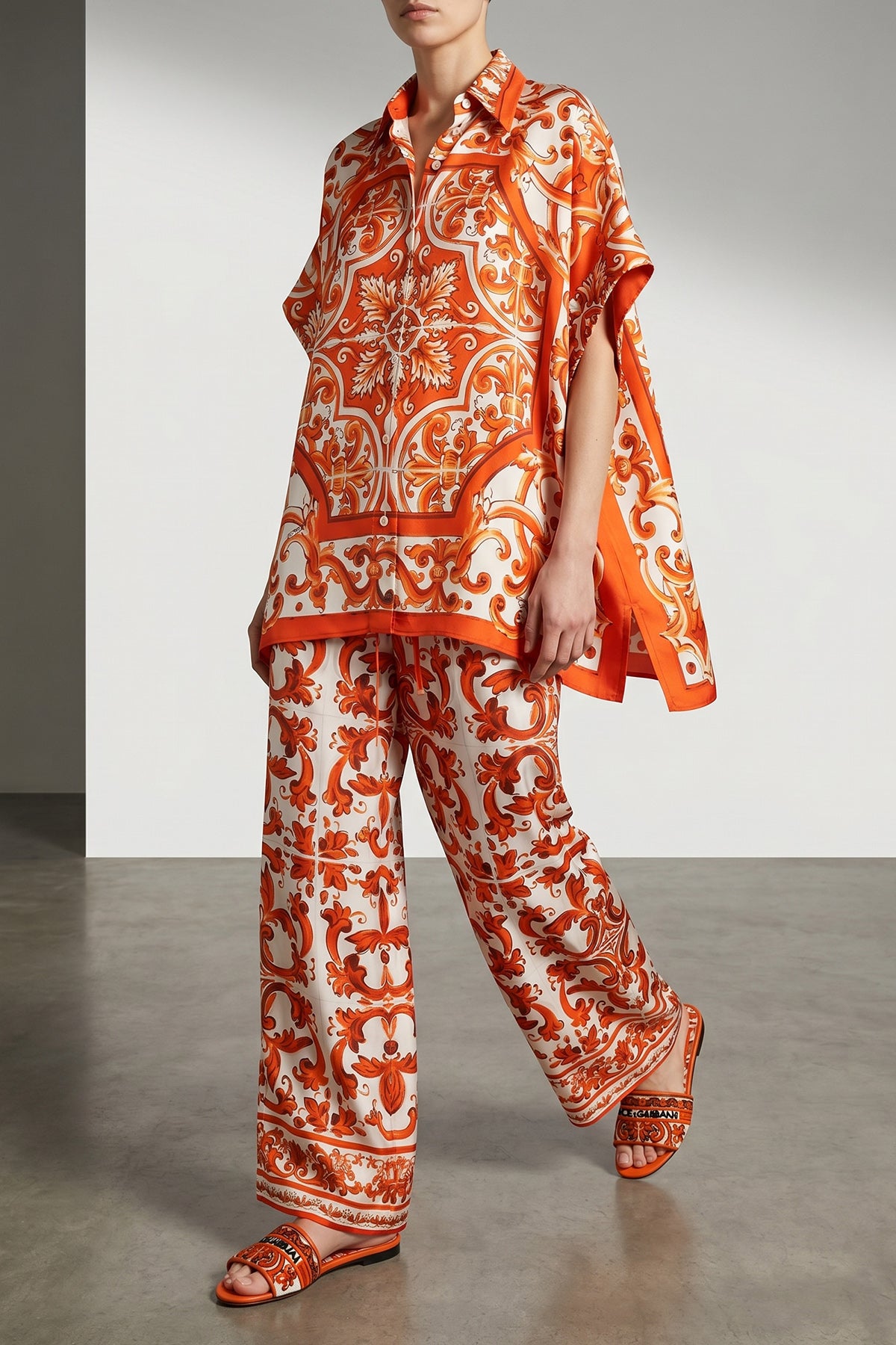 all-over maiolica print silk shirt